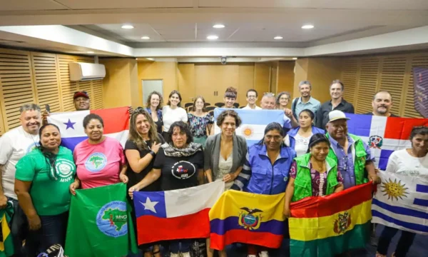 Ministra del Medio Ambiente se reúne con representantes de recicladores de base latinoamericanos